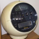 8 track player bola